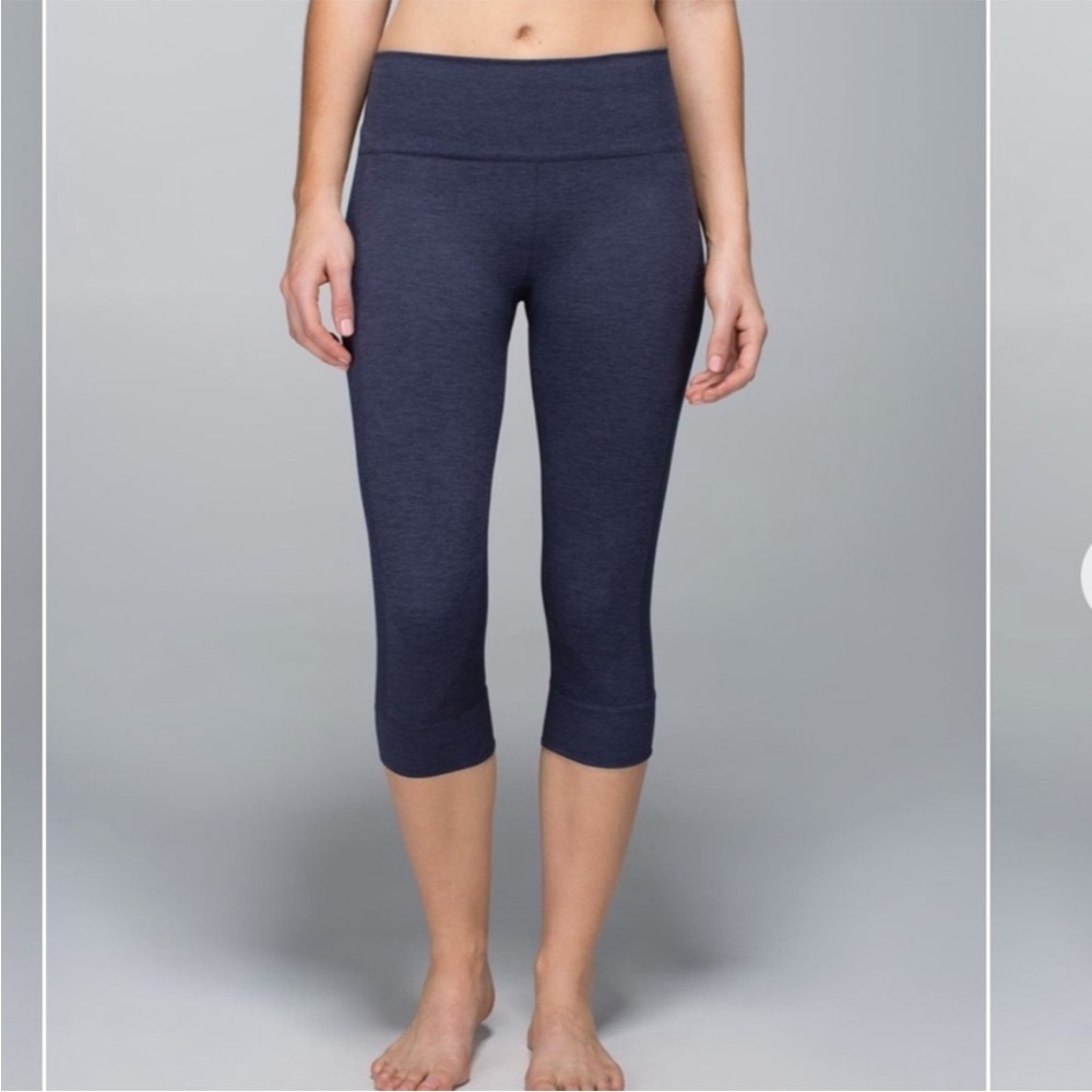 Lululemon Seamlessly Street Crop Size 6